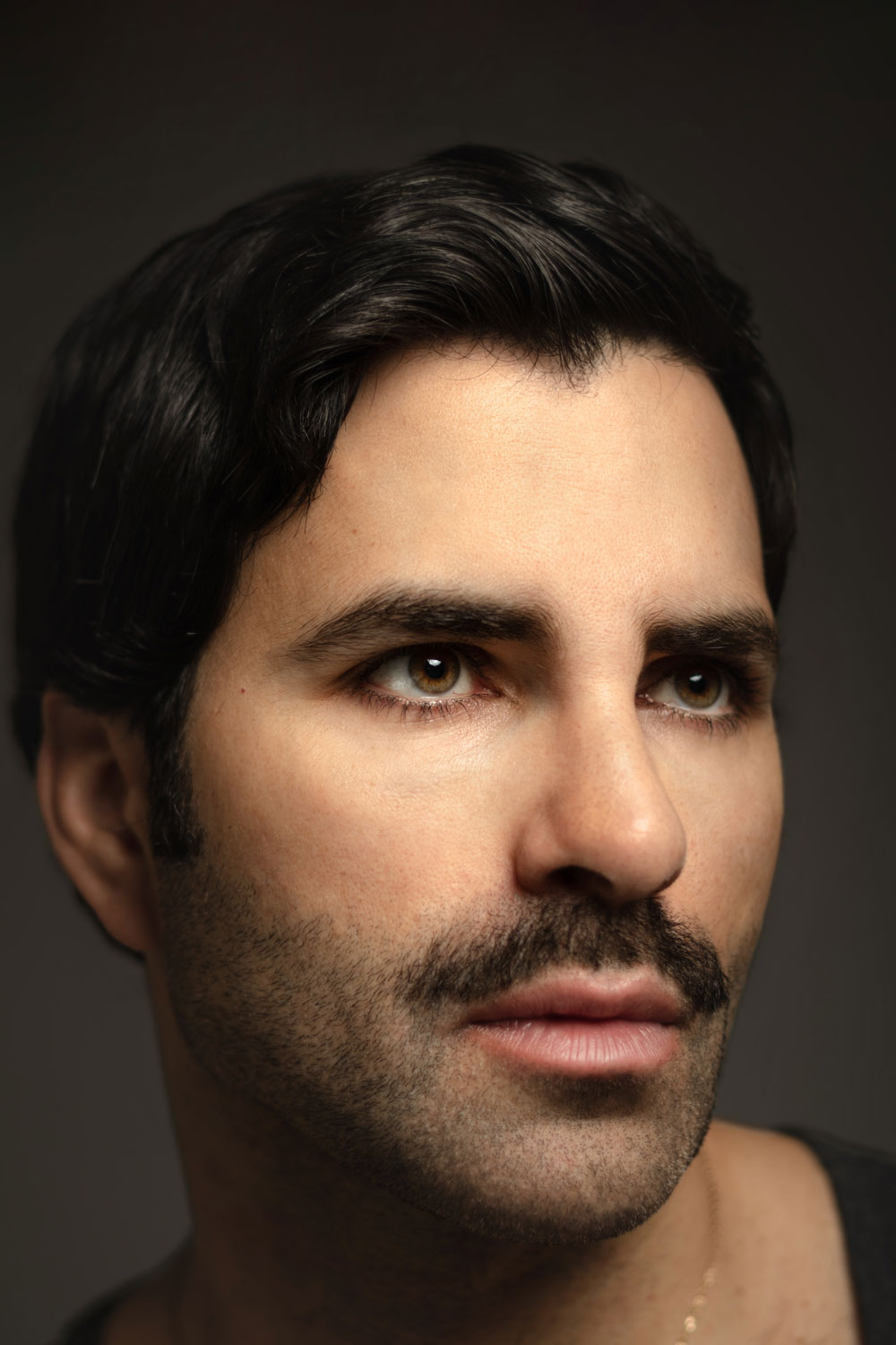 ALAN SLIM - Professional Headshot