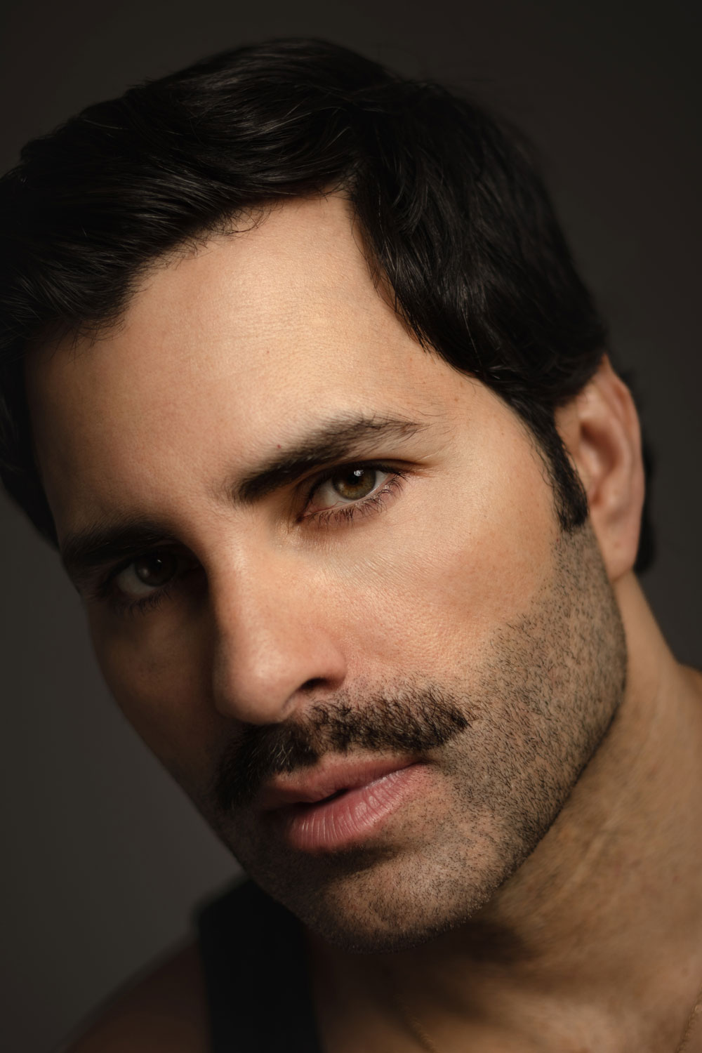 ALAN SLIM - Professional Headshot