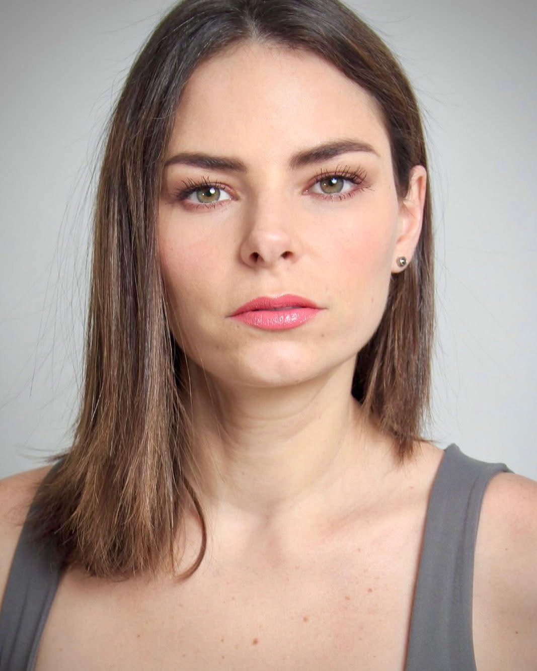 ALEJANDRA ROBLES-GIL - Professional Headshot