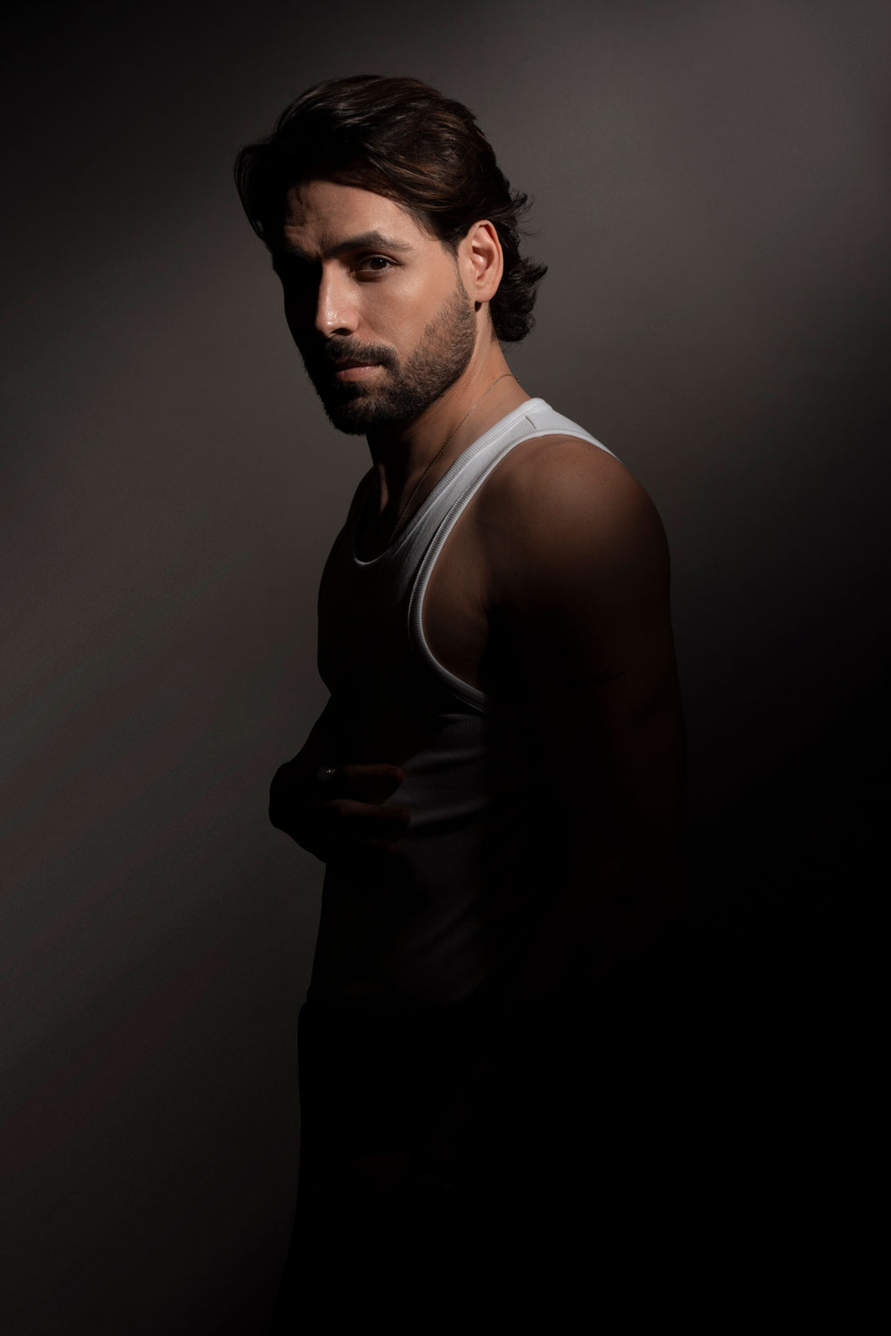 ALEJANDRO OLIVA - Professional Headshot