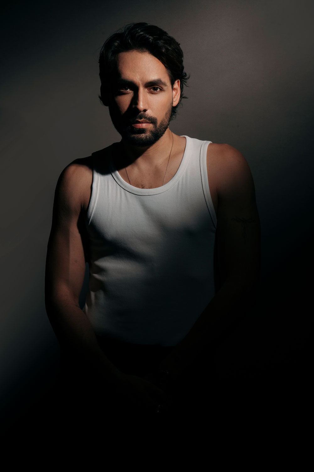 ALEJANDRO OLIVA - Professional Headshot