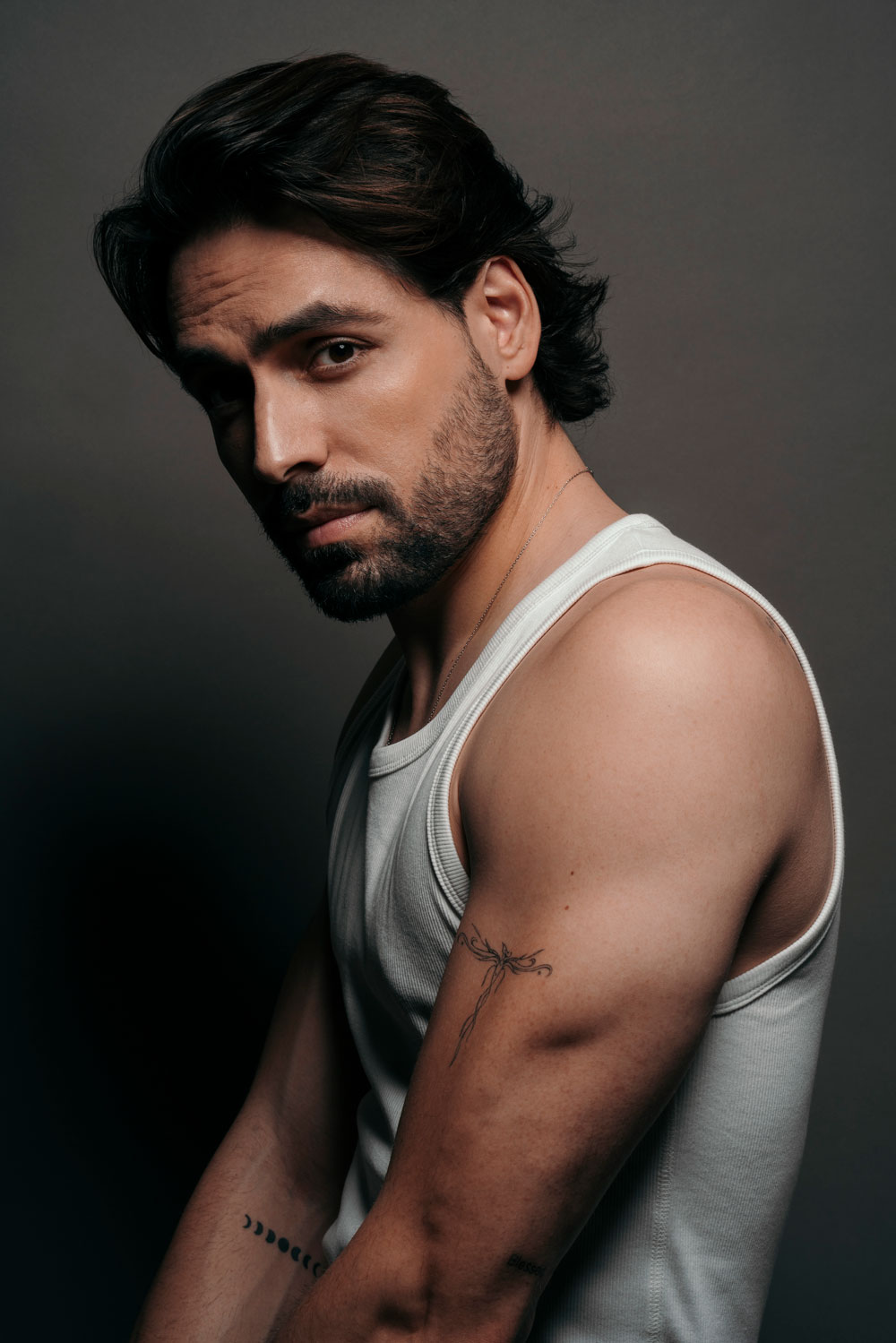 ALEJANDRO OLIVA - Professional Headshot