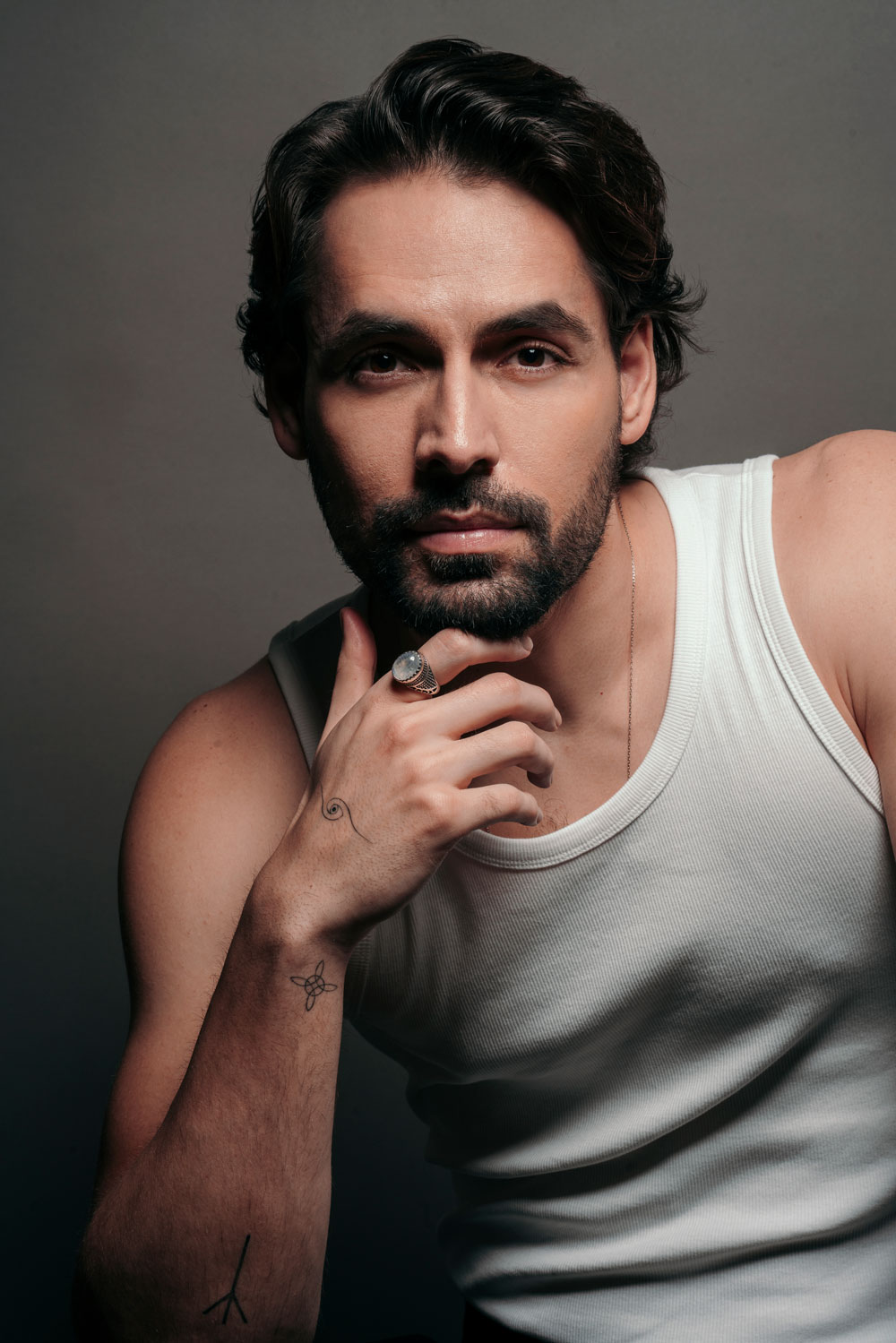 ALEJANDRO OLIVA - Professional Headshot