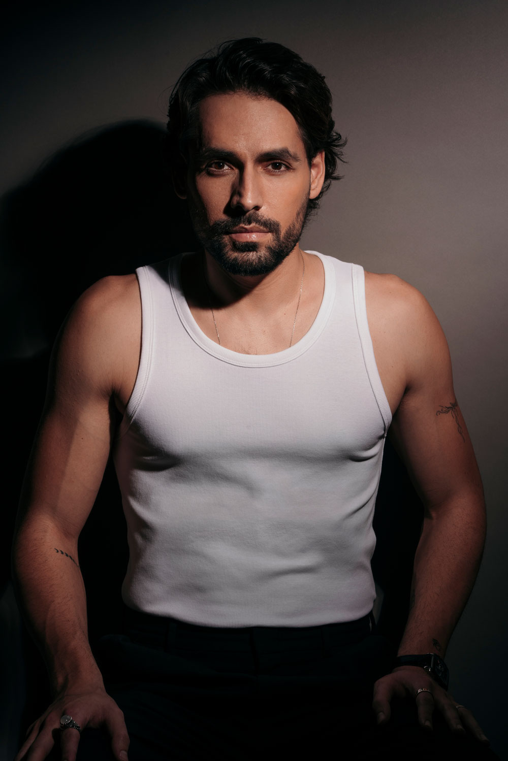 ALEJANDRO OLIVA - Professional Headshot