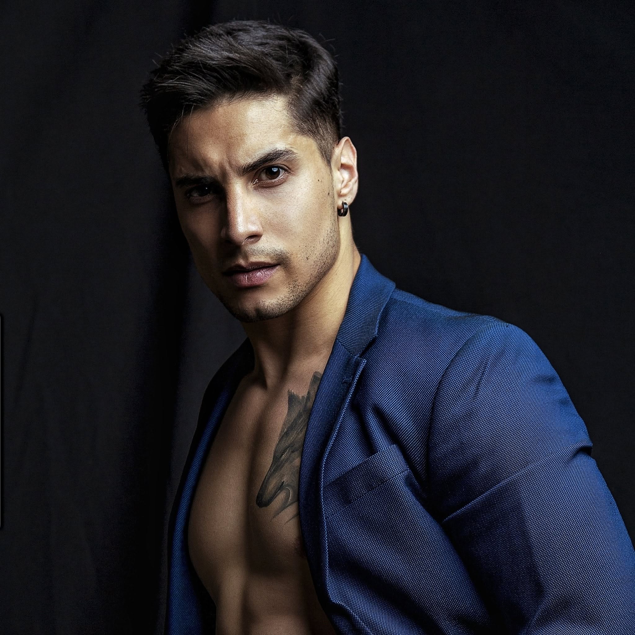 ALEJANDRO PEREA - Professional Headshot