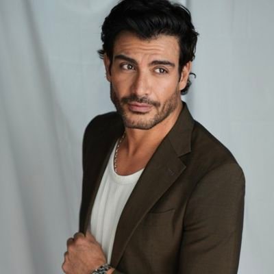 ANDRÉS PALACIOS - Professional Headshot