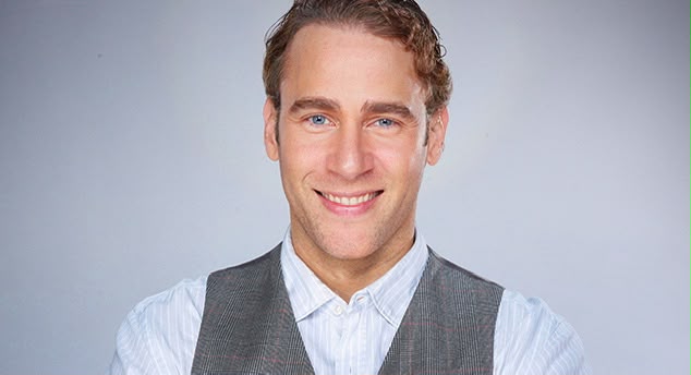 CARLOS DE LA MOTA - Professional Headshot