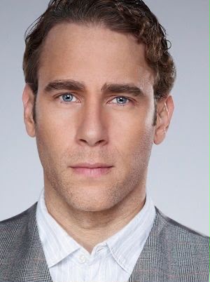 CARLOS DE LA MOTA - Professional Headshot