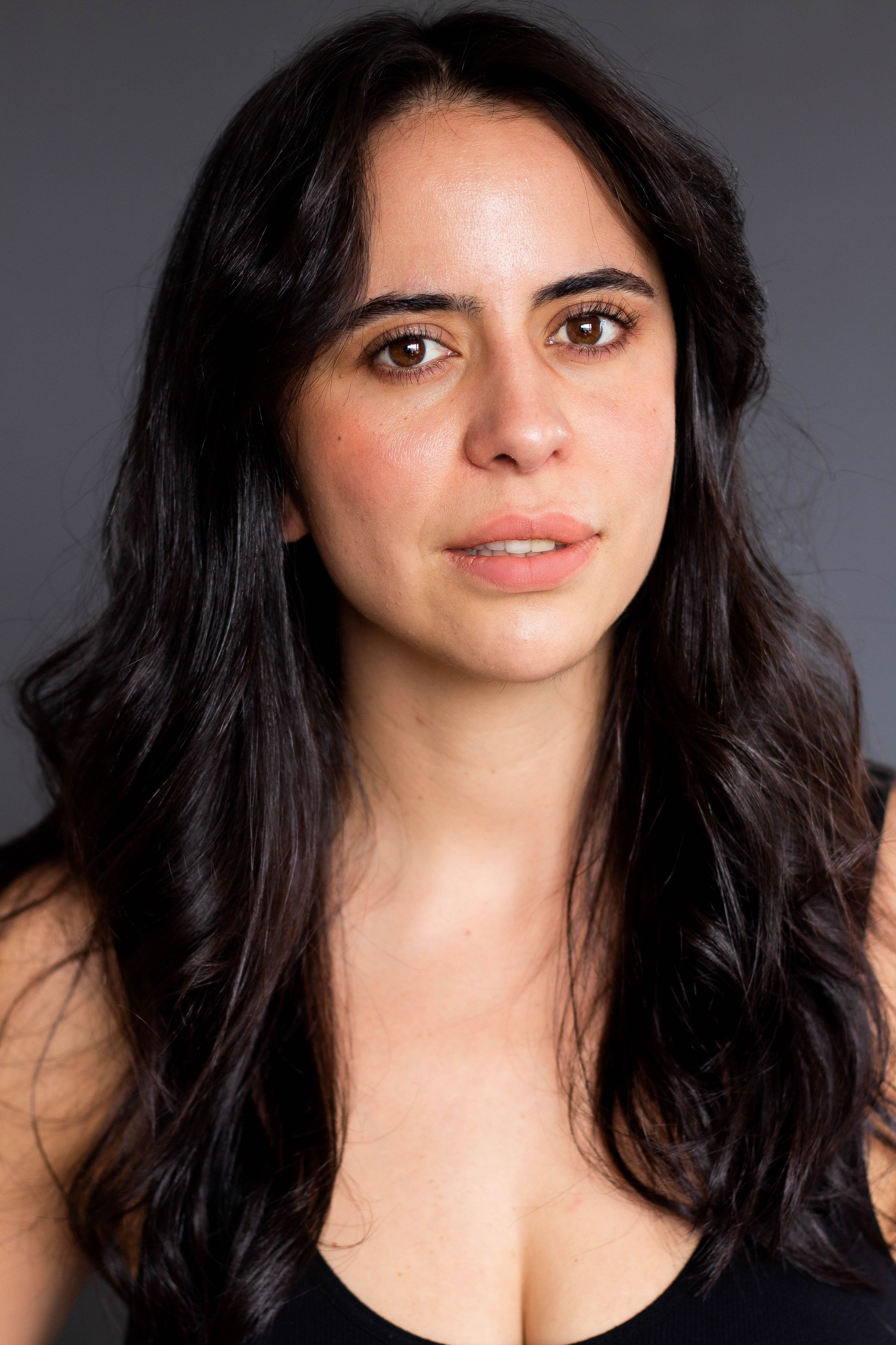 DANIELA CRISTO - Professional Headshot