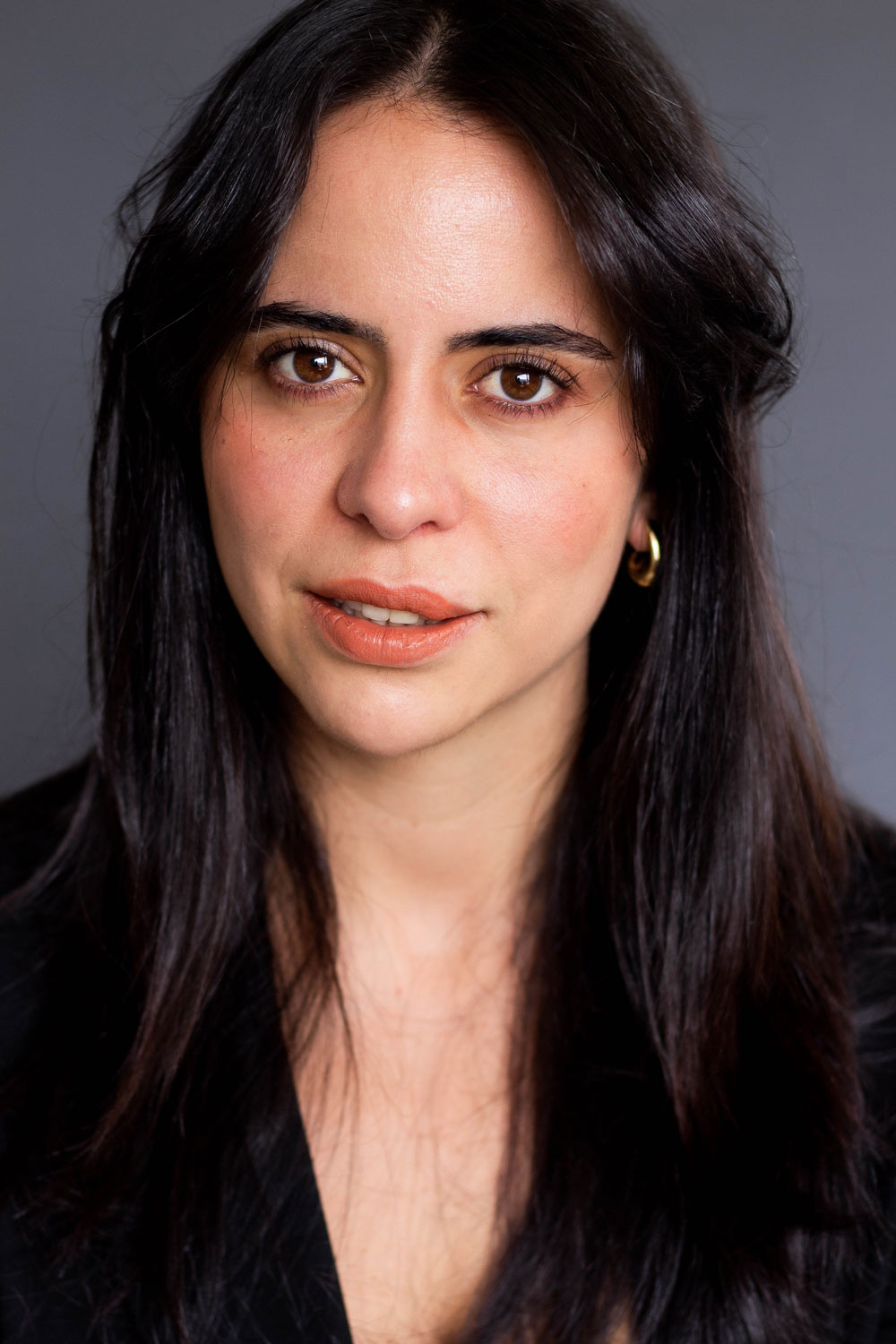 DANIELA CRISTO - Professional Headshot