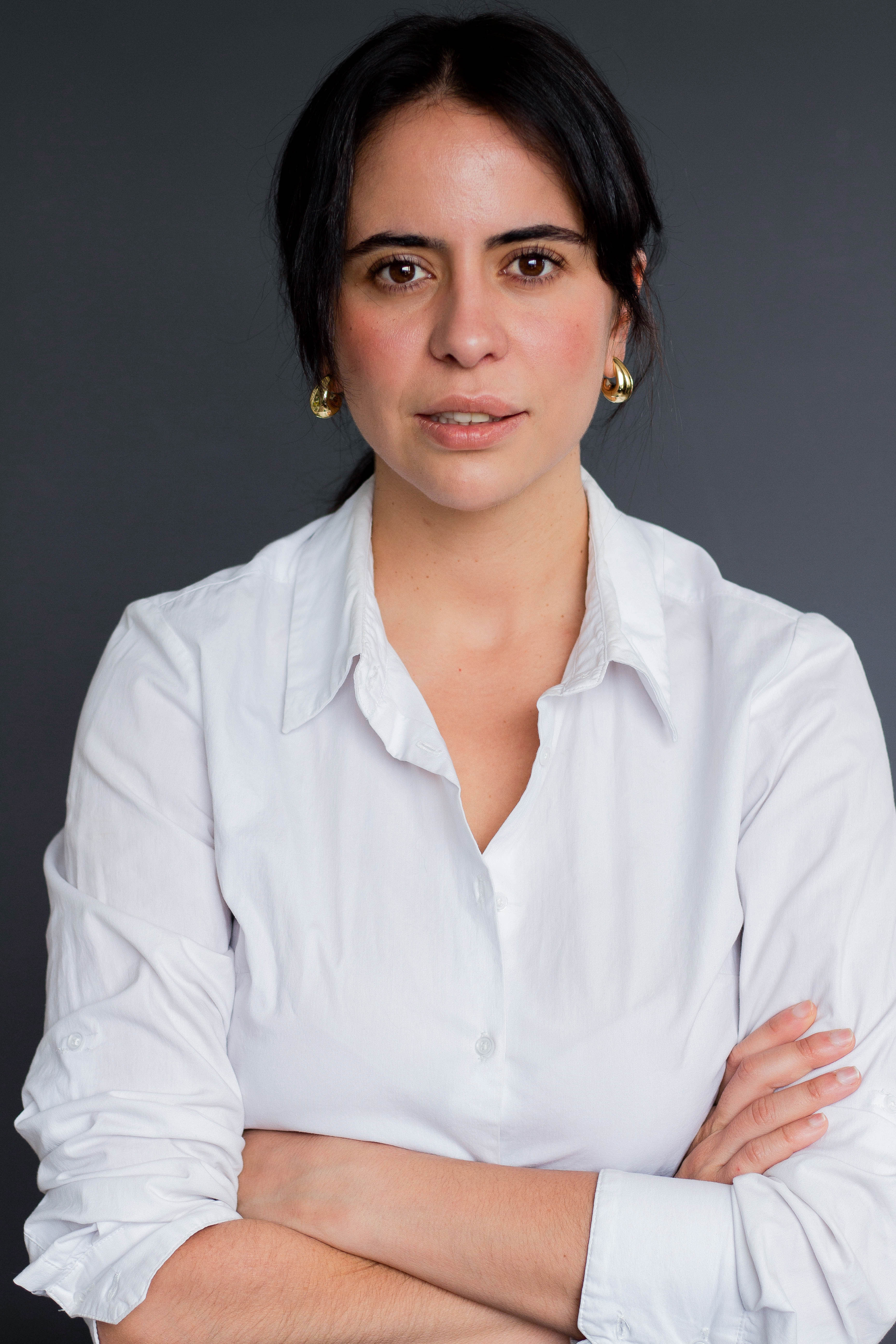 DANIELA CRISTO - Professional Headshot