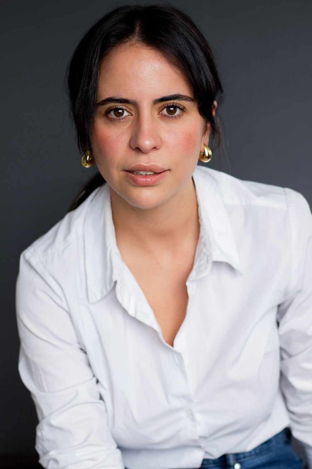 DANIELA CRISTO - Professional Headshot