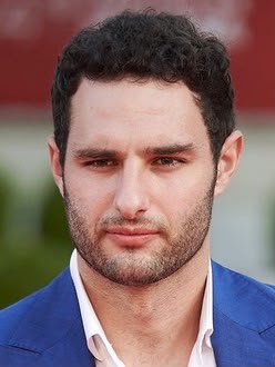 EDUARDO ROSA - Professional Headshot