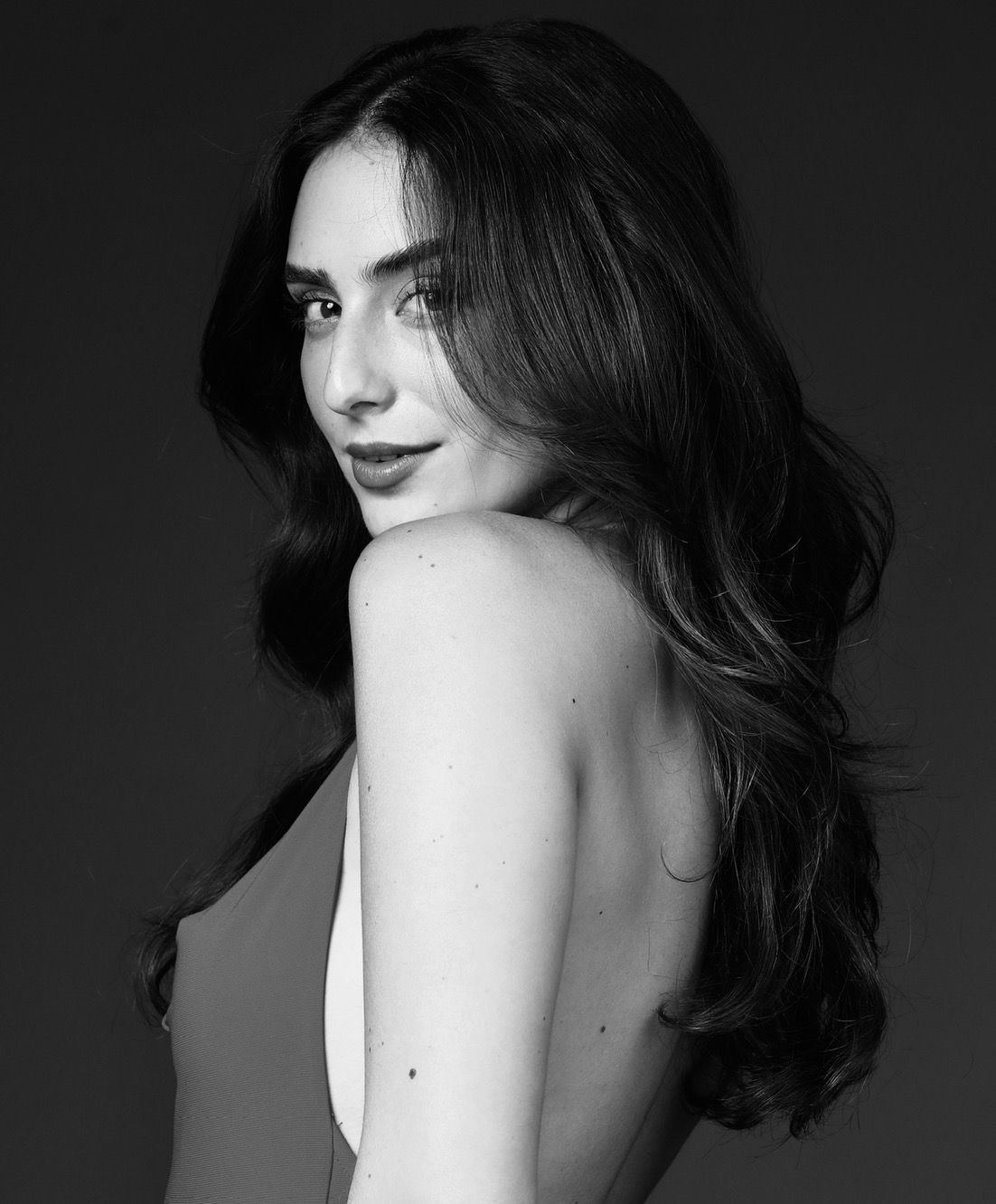 FERNANDA MURAAD - Professional Headshot