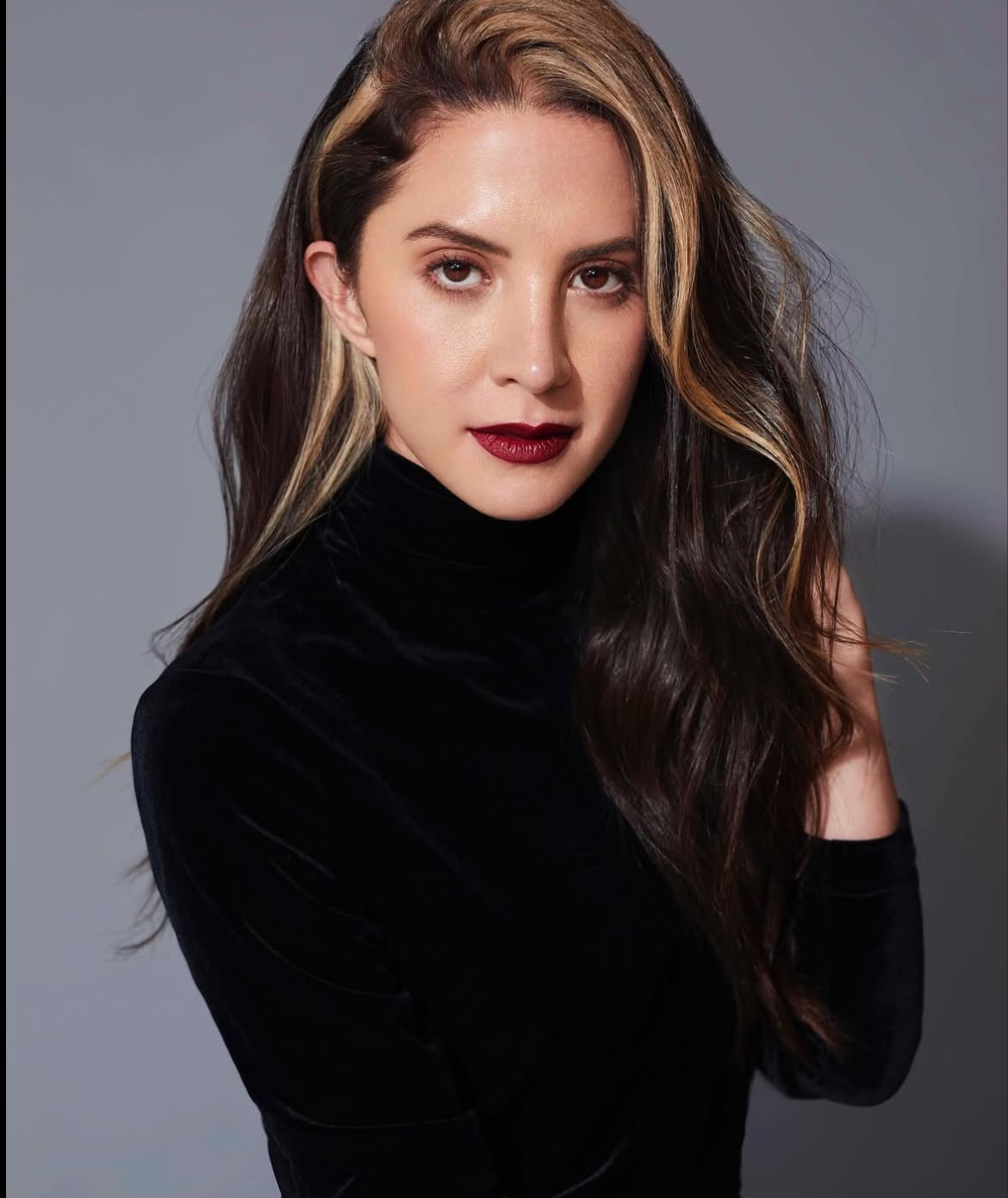 IVANA DE MARÍA - Professional Headshot