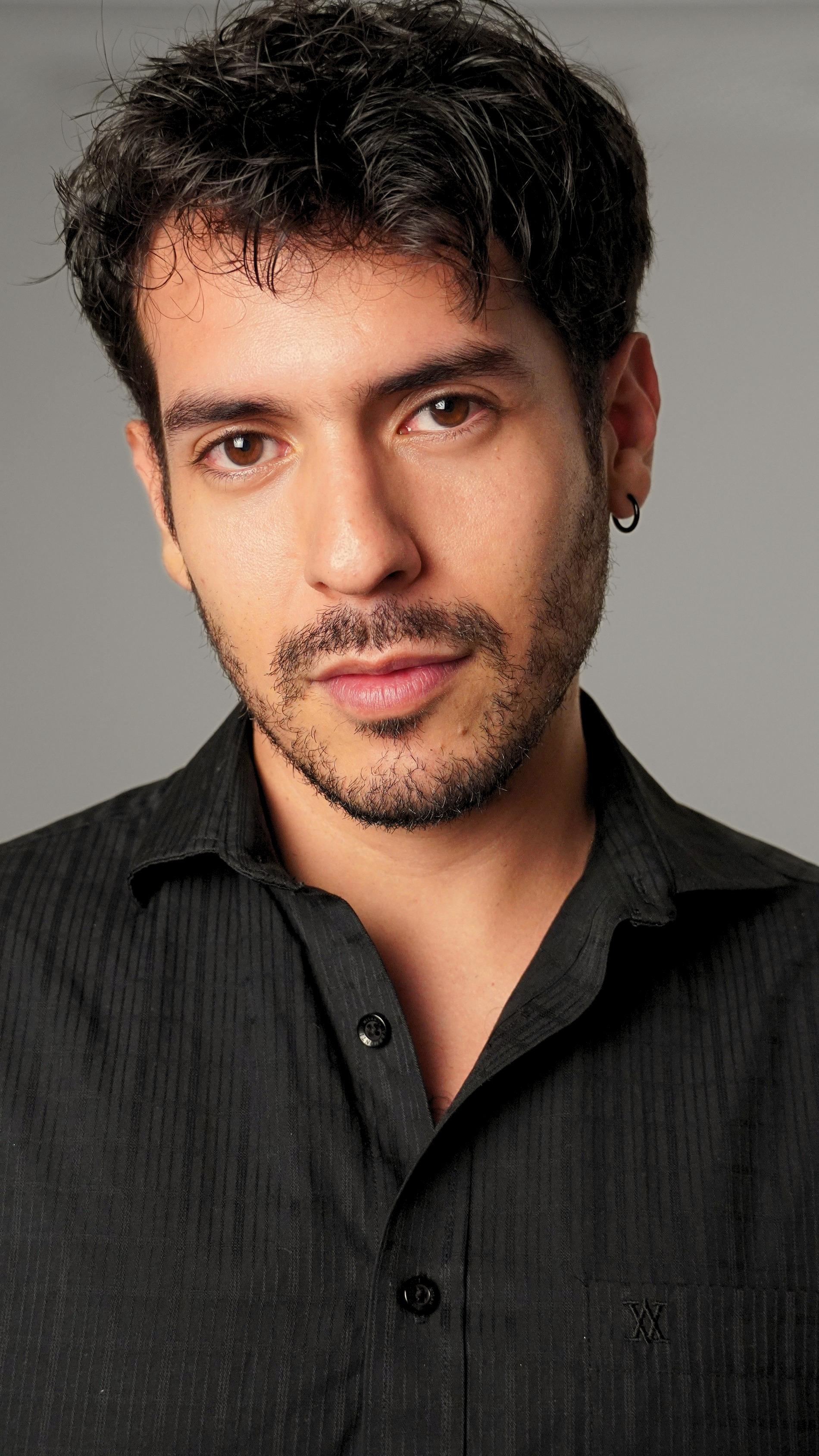 JAVIER JARA - Professional Headshot