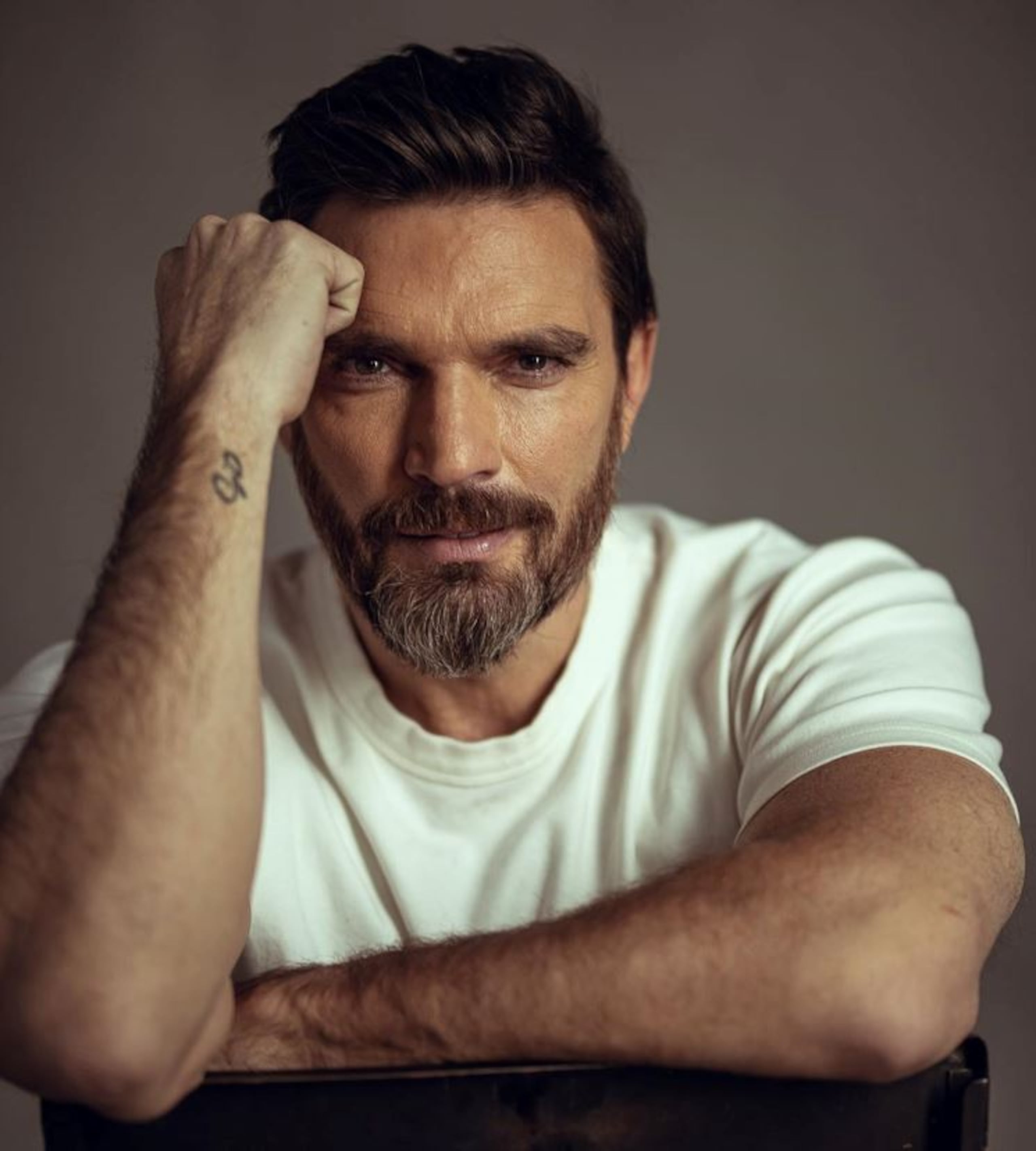 Julián Gil - Professional Headshot