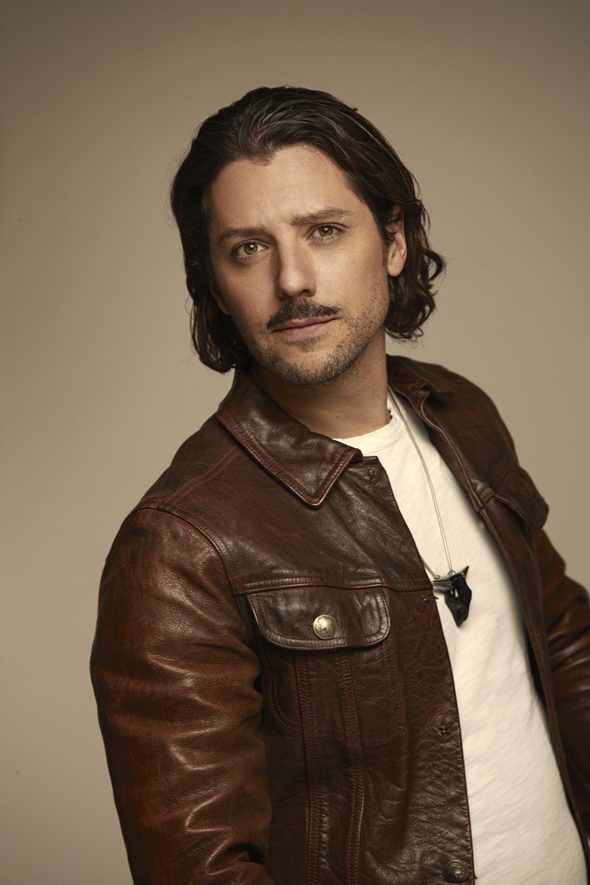 LUIS ROMANO - Professional Headshot
