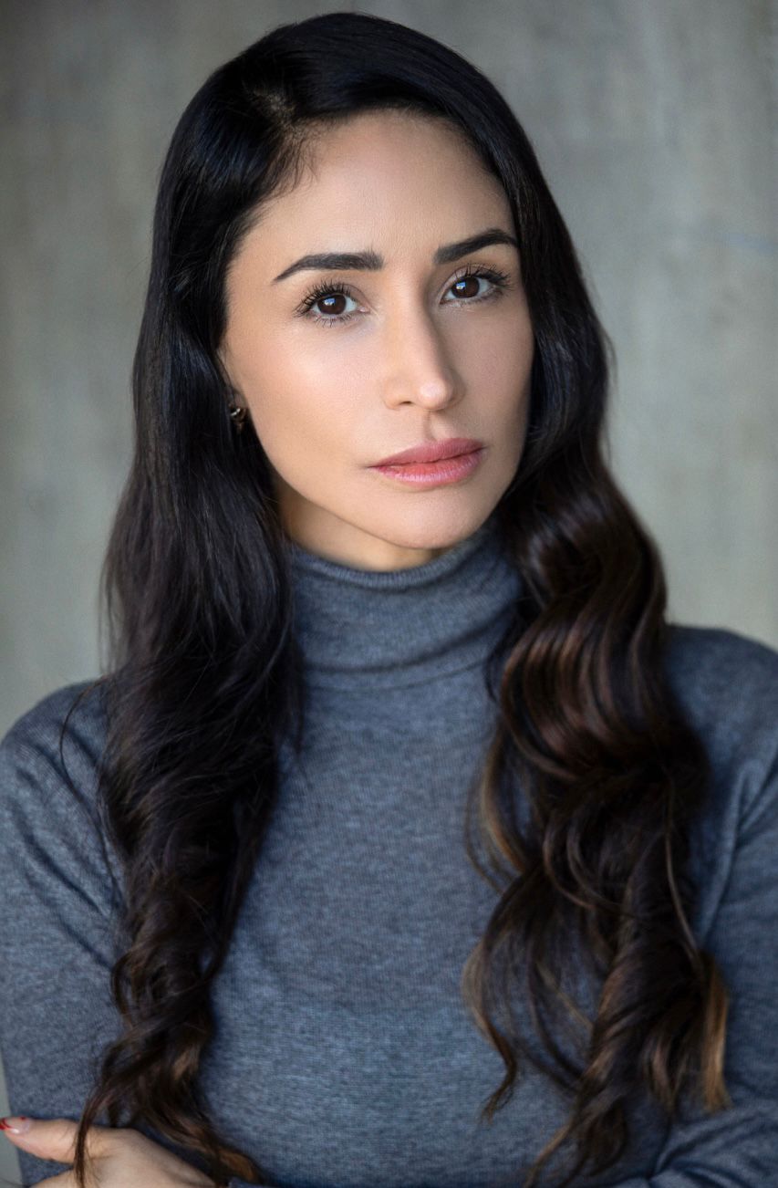 THANYA LÓPEZ - Professional Headshot