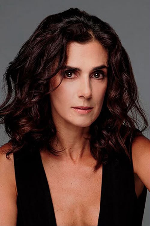 VANESSA SABA - Professional Headshot