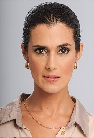 VANESSA SABA - Professional Headshot
